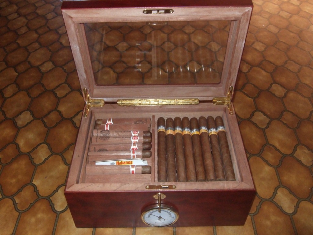 using-distilled-water-in-a-humidor